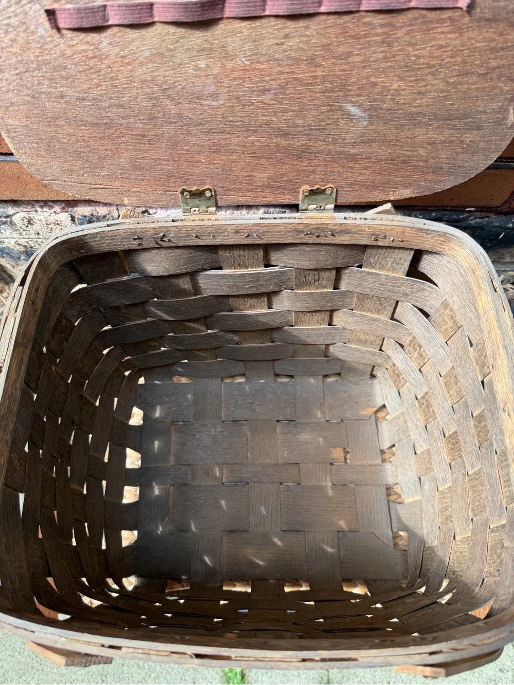 Vintage 70s Americana Eagle Woven Wood Basket with Lid Rustic Primitive Storage